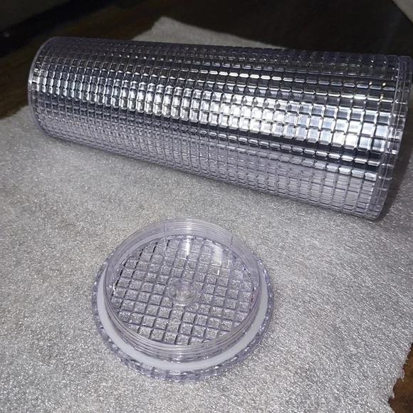 2020 Starbucks Coffee Co. Clear Studded 24oz Venti Tumbler Cup with Lid - Picture 3 of 6